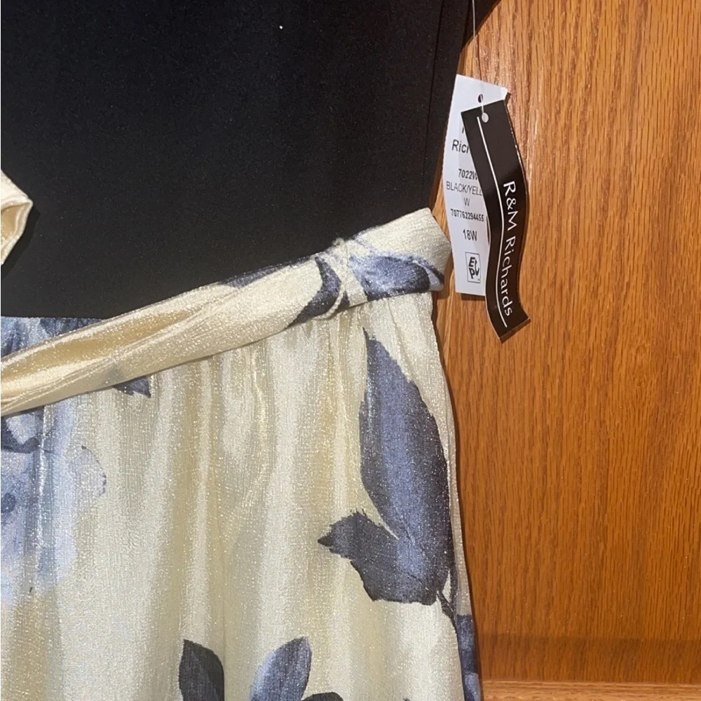 Women’s Formal Dress Plus Size 18W R&M RICHARDS Fit + Flare Gold Black Tie Waist